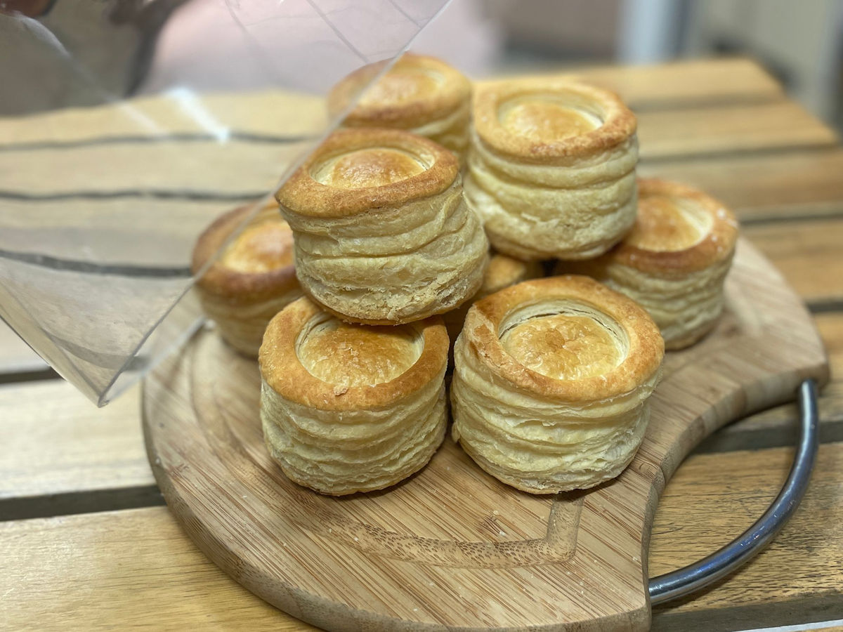 Vol-au-vent met pasta en curry